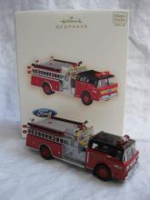 Hallmark 2007 1988 Ford C8000 5th In Fire Brigade Series Fire Engine Christmas Tree Ornament