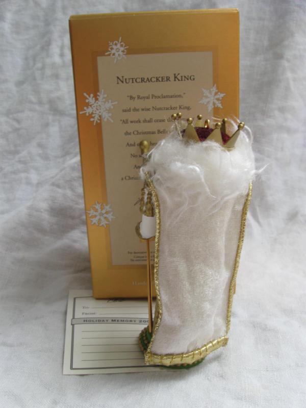 Hallmark 2004 Nutcracker King Club Exclusive Christmas Tree Ornament