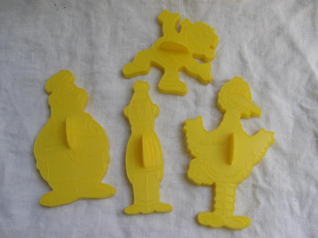 Four Vintage Sesame Street Cookie Cutters Yellow Big Bird + More