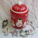 Hallmark 2011 Snowmen Winter Or Christmas Cookie Jar + Cookie Cutters Bonus