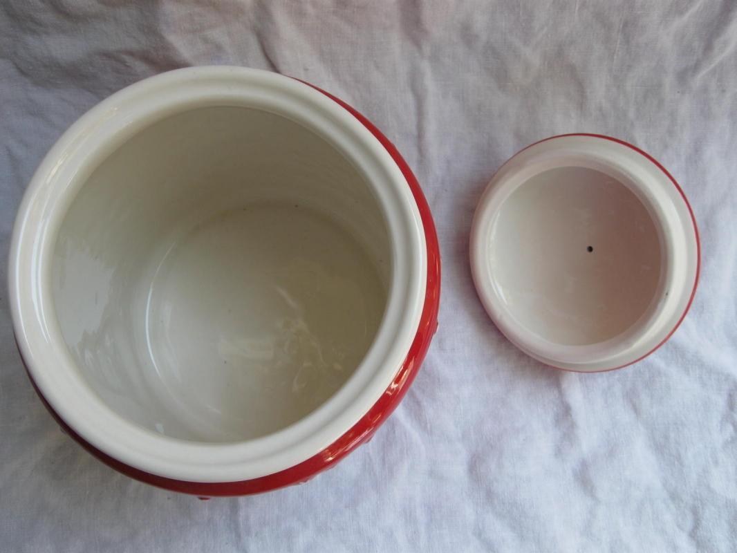 Hallmark 2011 Snowmen Winter Or Christmas Cookie Jar + Cookie Cutters Bonus
