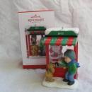 Hallmark 2013 Christmas Windows11th In Series KOC Ornament