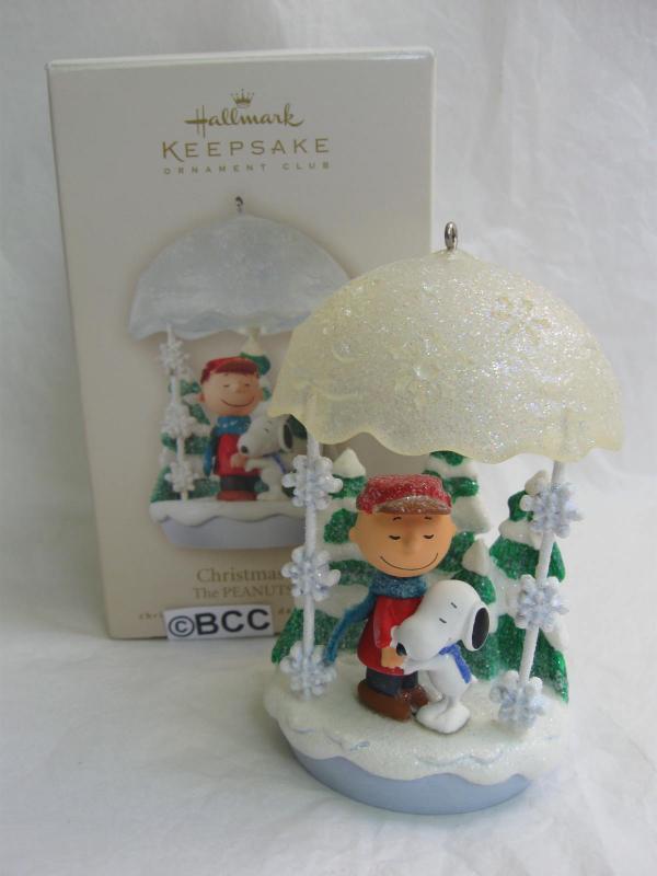 Hallmark 2008 Christmas Hugs Charlie Brown & Snoopy Limited Quantity Club Exclusive Christmas Tree Ornament