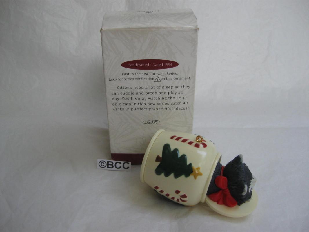 Hallmark 1994 Cat Nap 1st In Series Christmas Ornament