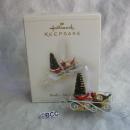 Hallmark 2006 Ready Set Grow Garden Gardener Gardeining Christmas Ornament Winter Garden Collection