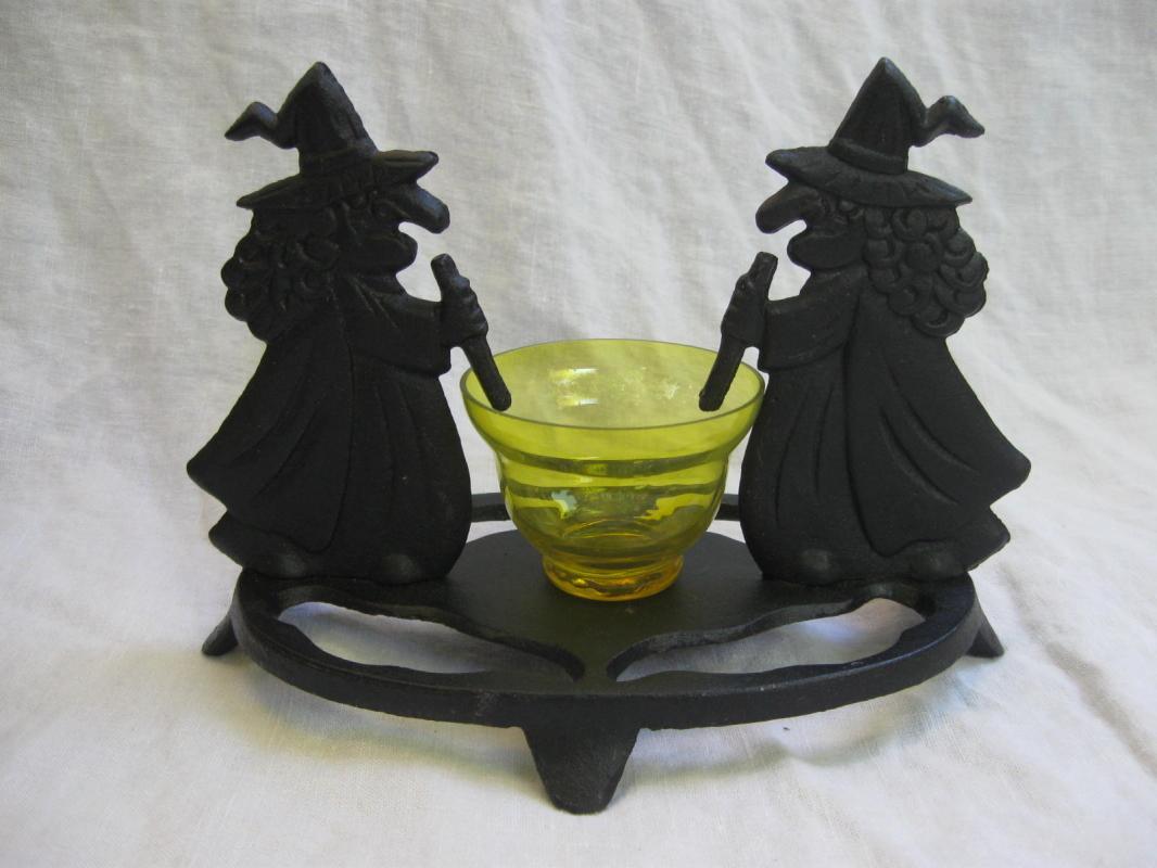 Cast Iron Witches Tea Light Decorative Candle Holder