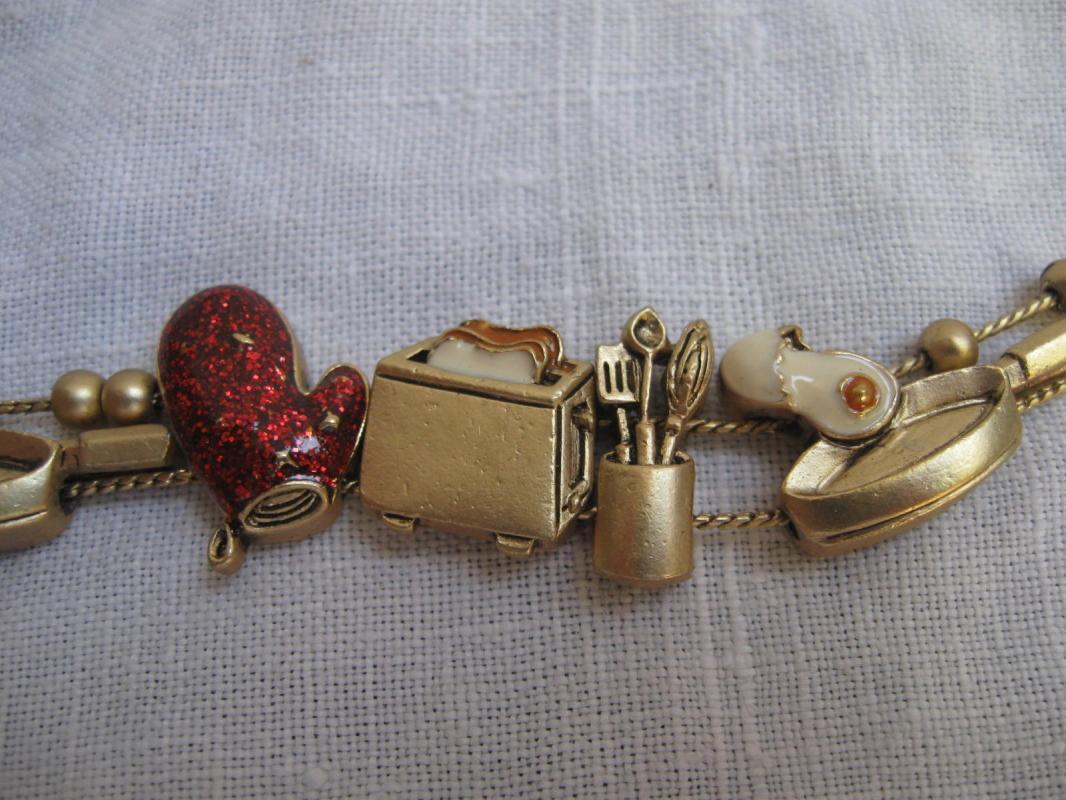 Cooks Sliding Charm Bracelet Oven Mitt Frying Pan Eggs Toaster Utensils Kitchen