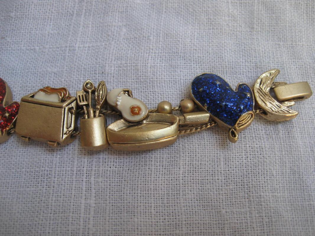 Cooks Sliding Charm Bracelet Oven Mitt Frying Pan Eggs Toaster Utensils Kitchen