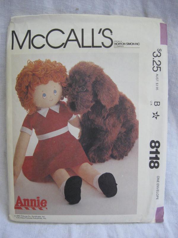 New Vintage McCall''s 8118 Little Orphan Annie & Sandy Dolls 36