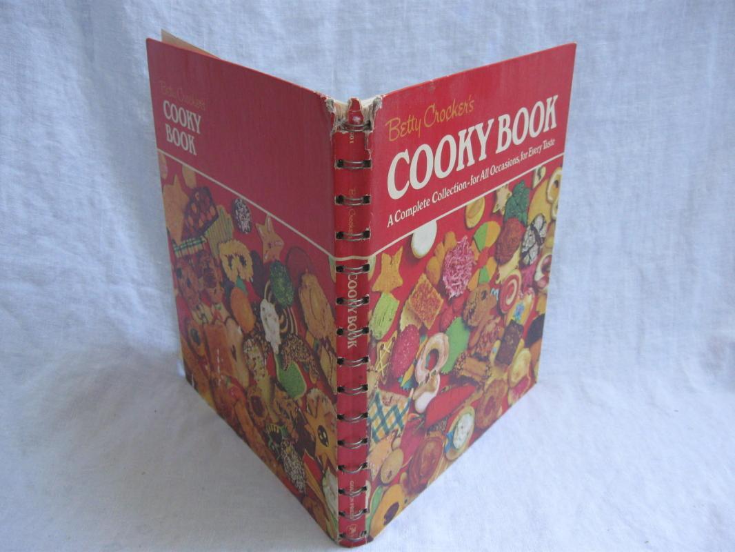 Betty Crocker's Cooky Cookie Book Cookbook Copyright 1963 14th Printing 1973