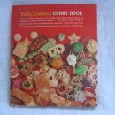 Betty Crocker's Cooky Cookie Book Cookbook Copyright 1963 2002
