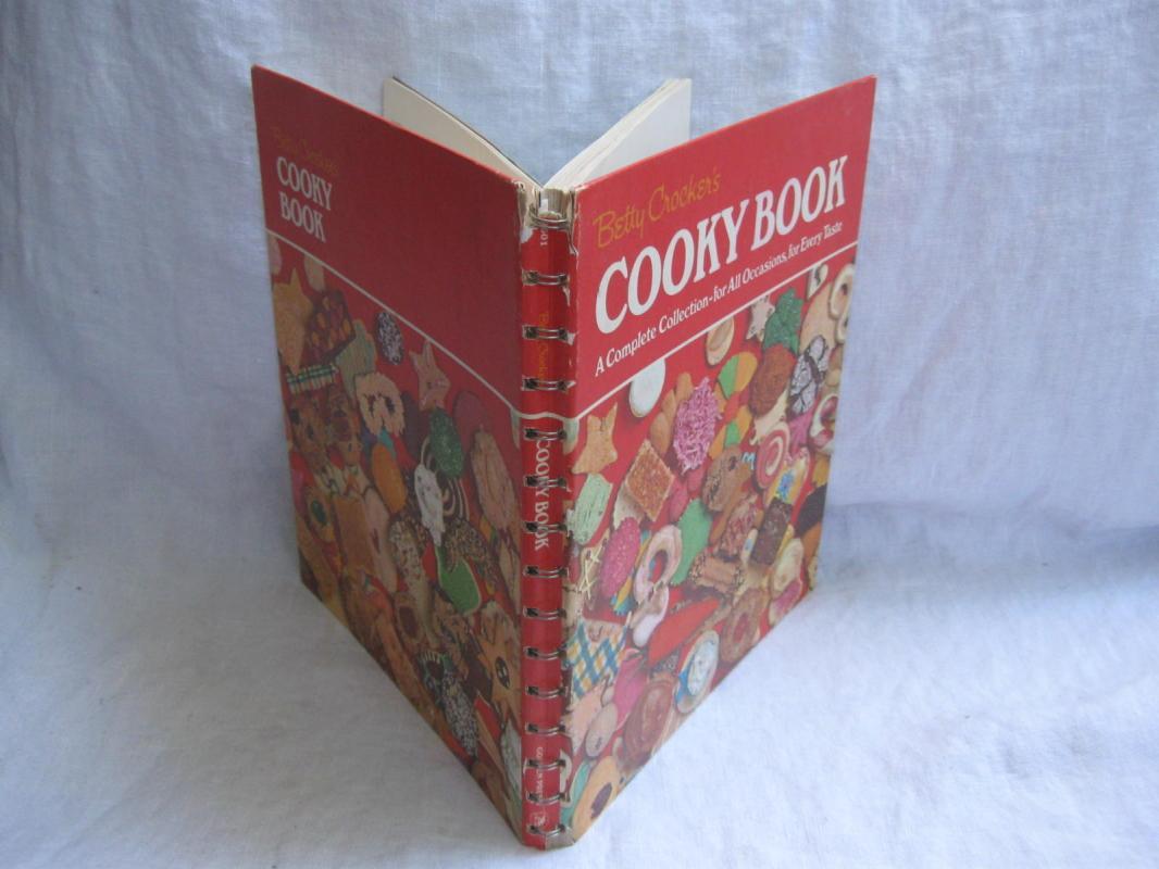 Betty Crocker's Cooky Cookie Book Cookbook Copyright 1963