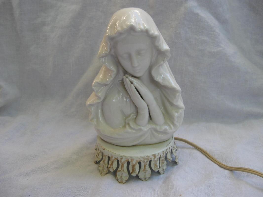 Vintage Ceramic Madonna Night Light Alladin Giftware Lamp
