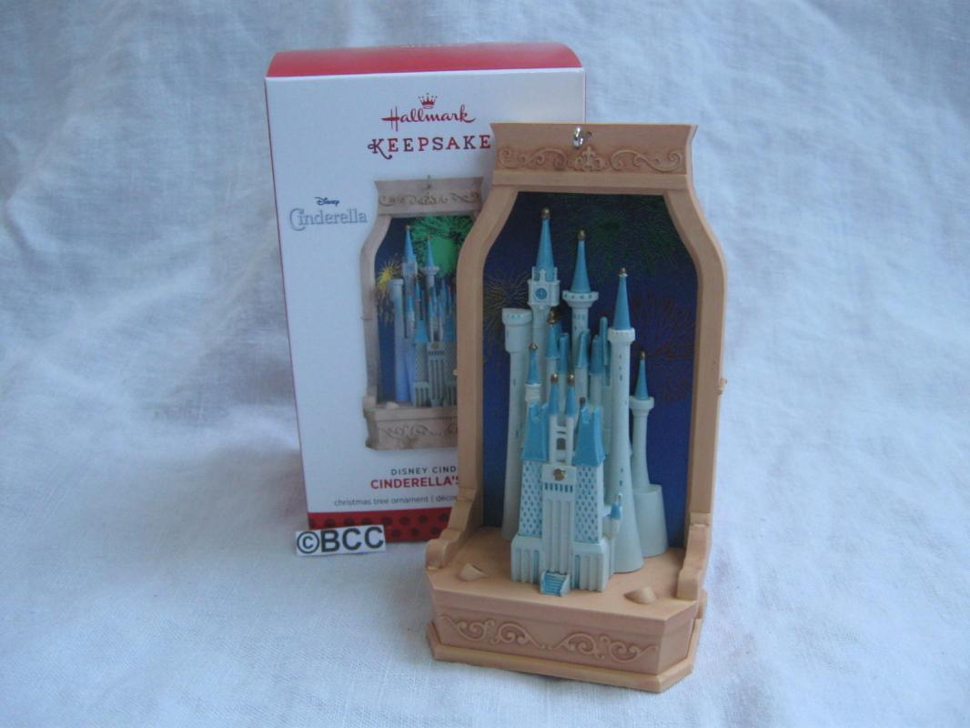Hallmark 2013 Cinderella's Castle Disney Magic Music Lights Keepsake Christmas Ornament