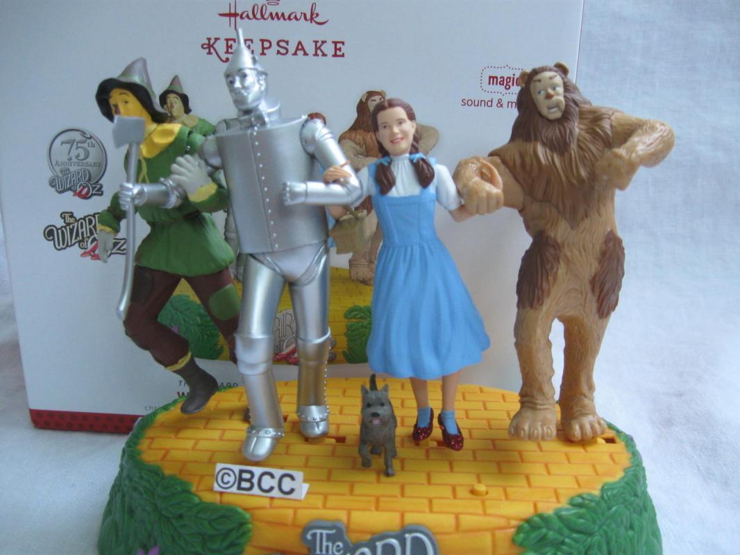Hallmark 2013 Off To See The Wizard Table Top Display Wizard Of Oz