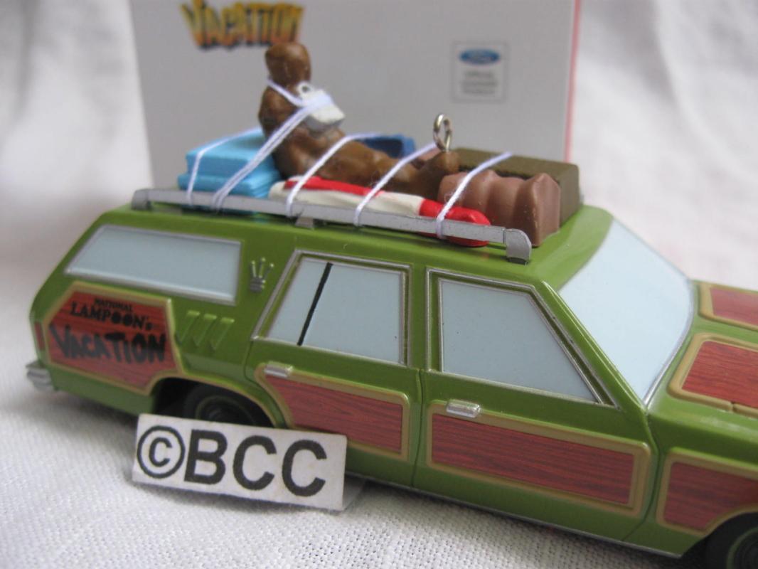 Hallmark 2013 Wagon Queen Family Truckster Griswold Christmas Ornament