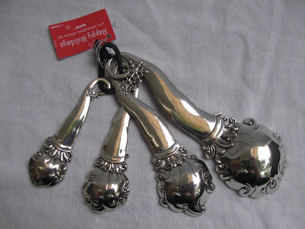 Ganz Set of Four Christmas Red Santa Hat Measuring Spoons