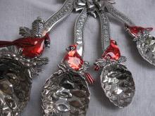 Ganz Set of Four Christmas Red Cardinal Measuring Spoons Happy Holidays