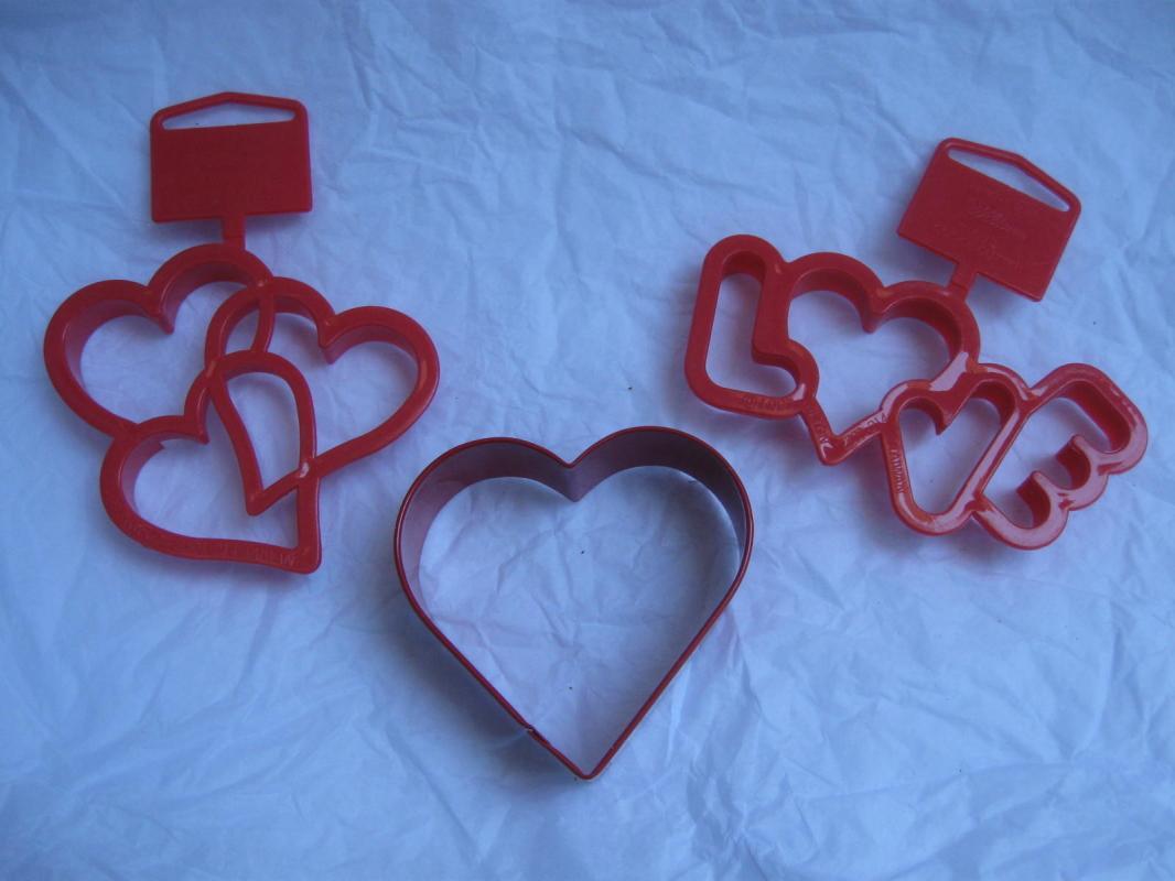 Wilton 3 Fancy Valeintine Hearts Valentine's Day Cookie Cutters Love Triple