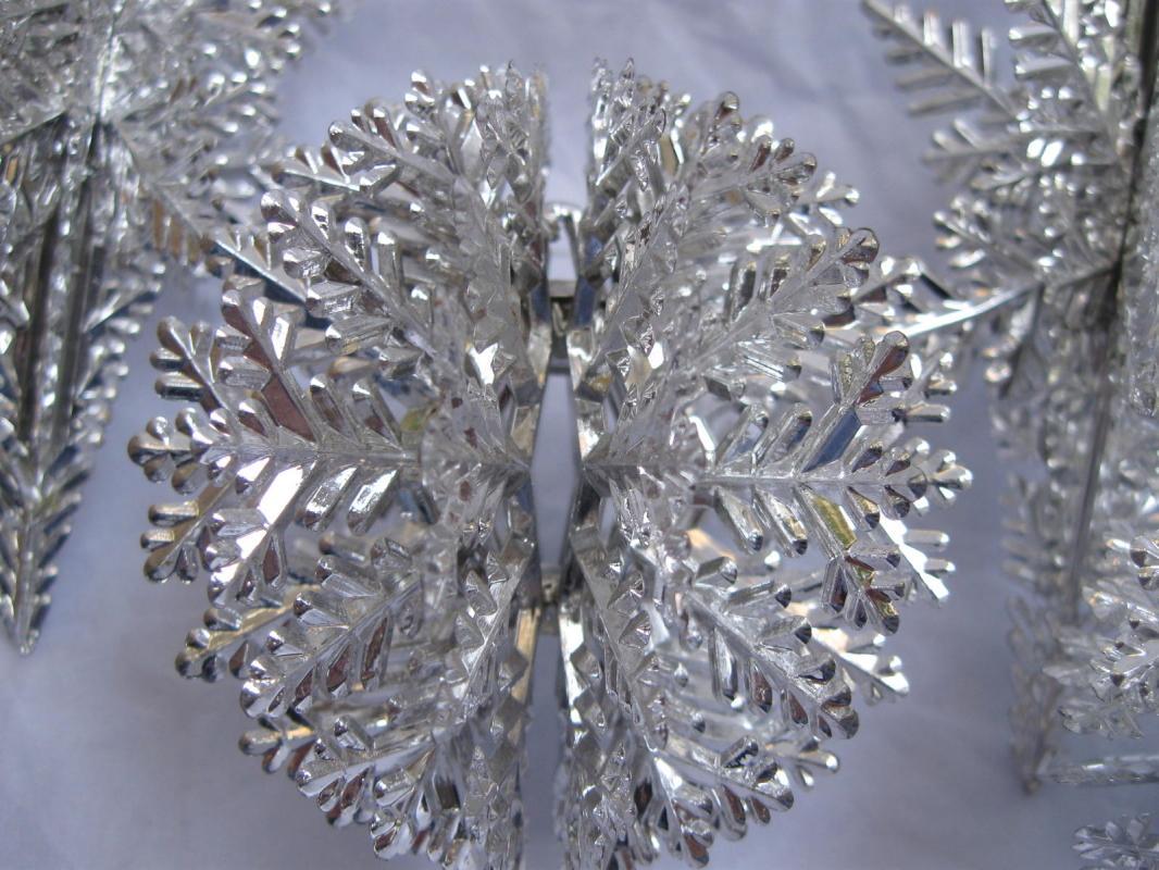 5 Vintage Silver Plastic Snowflakes In 2 Different Shapes or Styles Christmas Ornaments