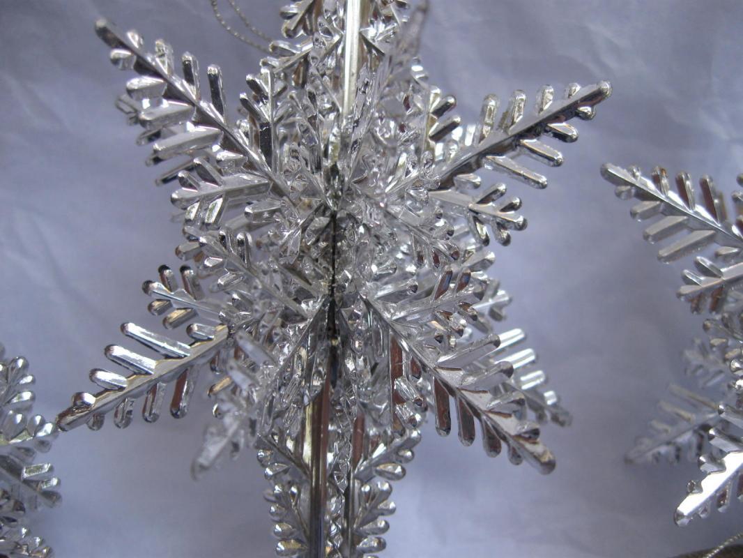 5 Vintage Silver Plastic Snowflakes In 2 Different Shapes or Styles Christmas Ornaments