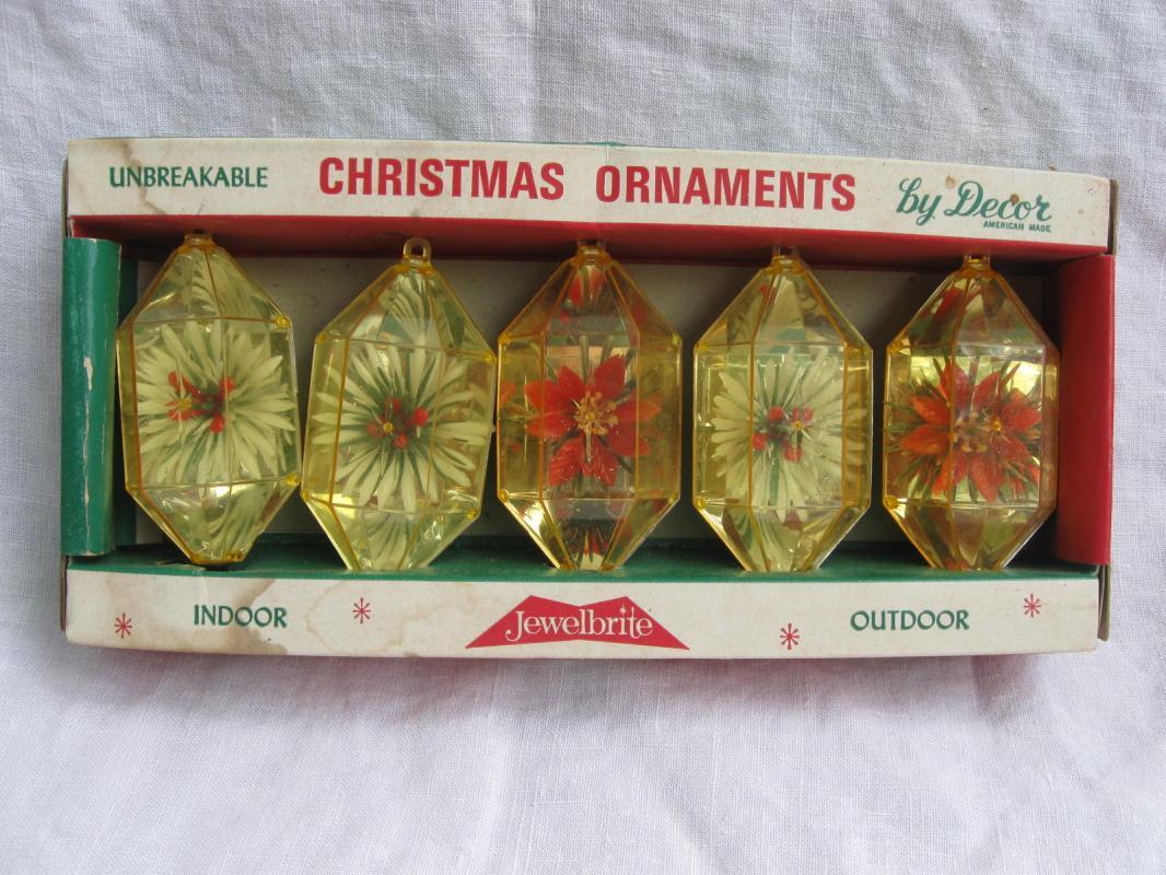 Vintage Christmas Jewelbrite Poinsettia Plastic Ornaments Diorama Hexagon In Original Box