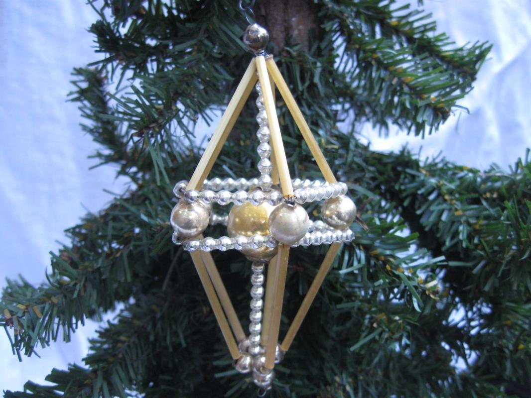 3D Atomic Mercury Glass Beaded Wire Silver Gold Christmas Ornament Figural Kite