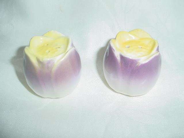 Tulip Salt & Pepper Shakers Japan - Floral Shakers