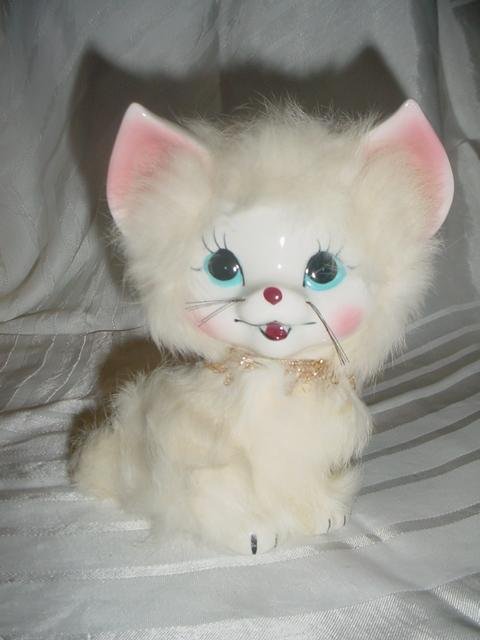 Porcelain Fur White Smiling Kitty Cat