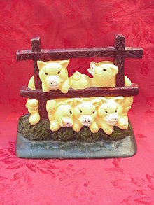 Five Little Pigs On The Fence Doorstop Door Stop