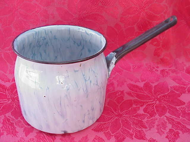 Vintage Snow On The Mountain Blue & White Enamelware Swirl Pot