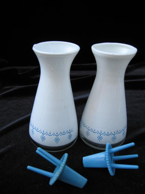 Vintage Pyrex Snowflake Garland Salt & Pepper Shakers