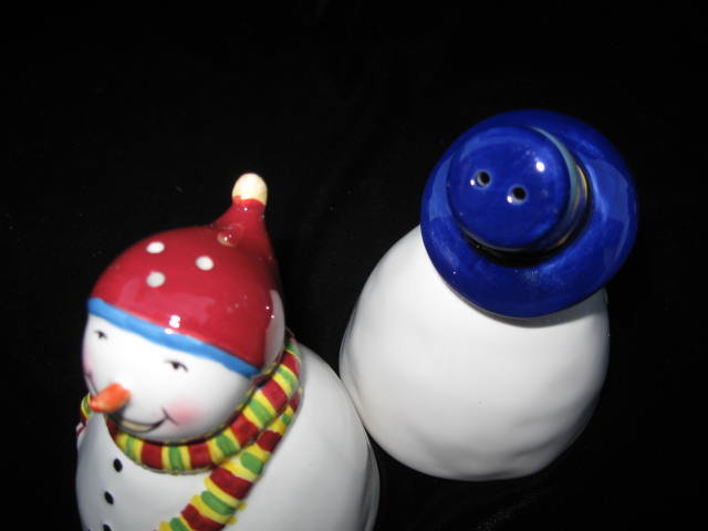 Snowman & Snowgirl Salt & Pepper Shakers