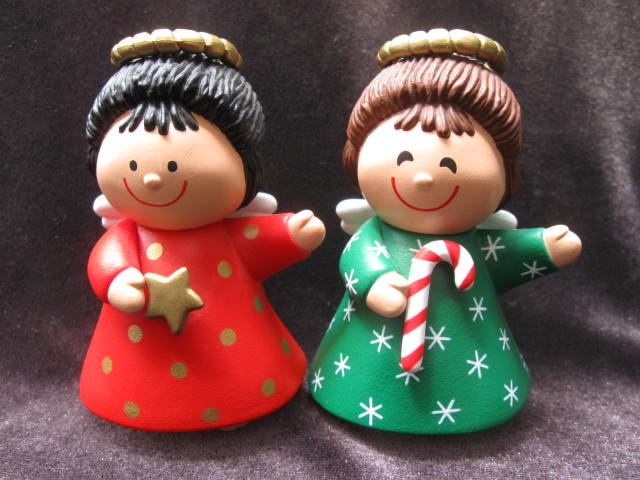 Vintage Hallmark Season Greetings Barefoot Christmas Angels Salt & Pepper Shakers