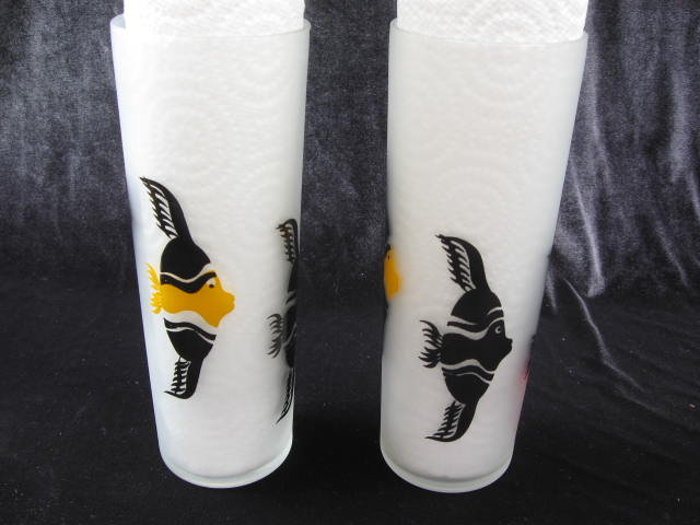 Set of 2 Vintage Federal Tropical Fish Frosted Tumblers