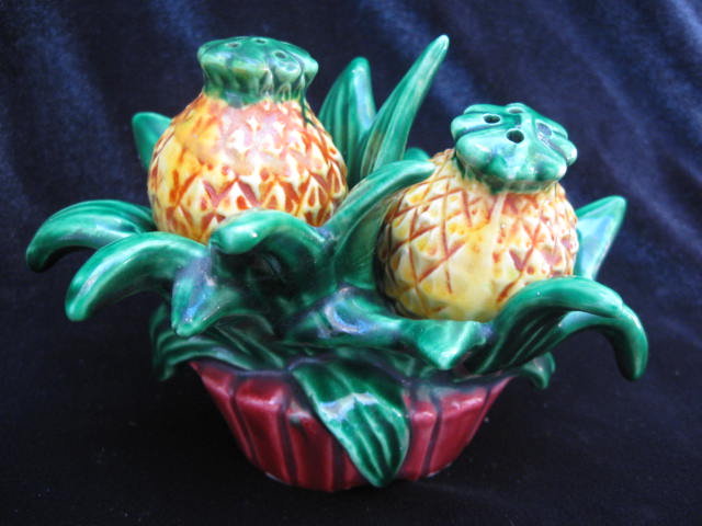 Vintage 3 Piece Set Pineapple With Holder Salt & Pepper Shakers