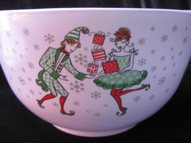 Macy's Set Of Christmas Mixing Bowl, 5 Cookie Cutters Hot Pad Holder & Cookie Recipes
