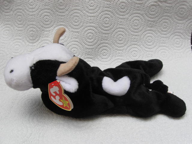 Ty Daisy The Black & White Cow Retired Beanie Baby