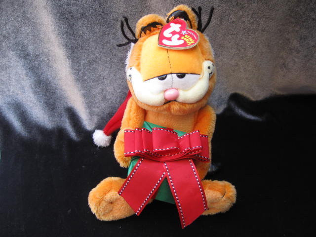 Ty Christmas Garfield HAPPY HOLIDAYS Garfield The Cat Retired Beanie Baby