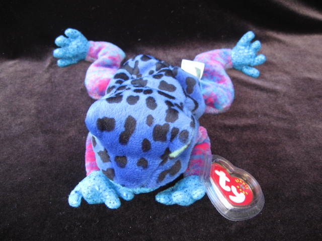 Ty Dart The Blue Frog Beanie Baby