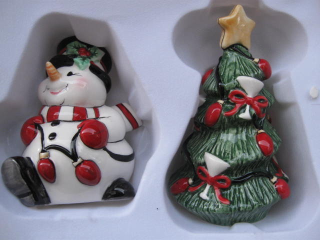 New 2006 Fitz & Floyd Cheers Snowman & Christmas Tree Salt & Pepper Shakers In Original Box