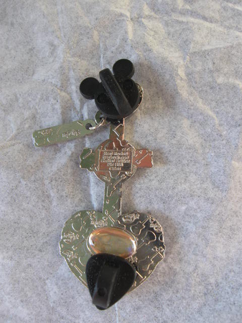 Hard Rock Singapore Guitar Pin Brooch