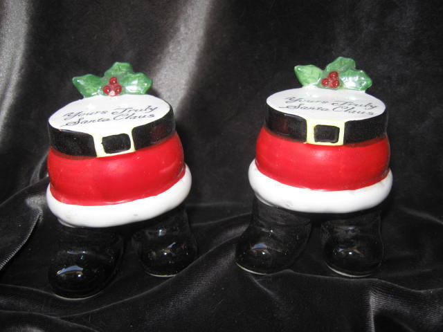 Vintage Yours Truly Santa Claus Salt & Pepper Shakers