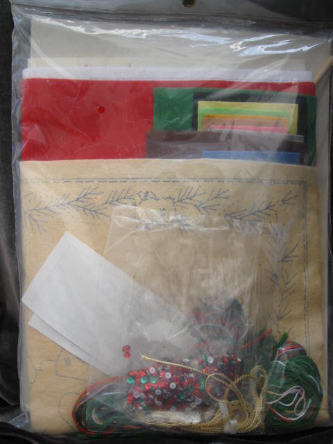 New Vintage Bucilla Christmas is Love Wall Hanging Jeweled Panel Kit 48636