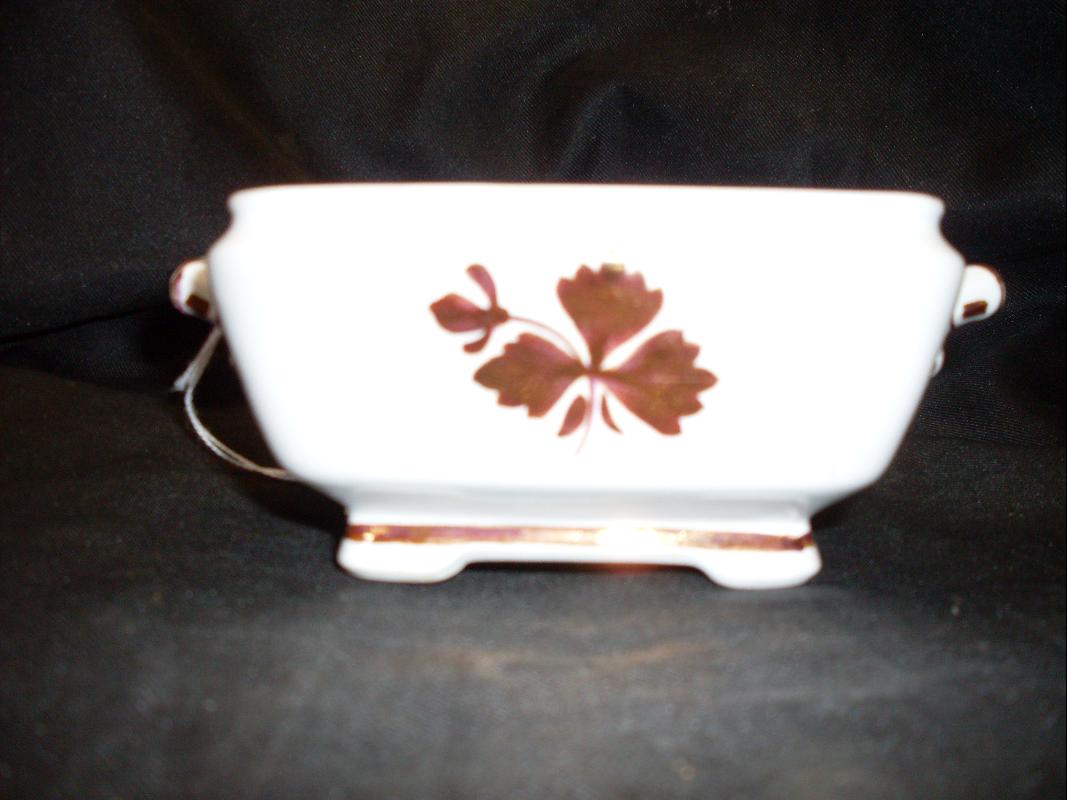 MEAKEN TEA LEAF SOAP DISH