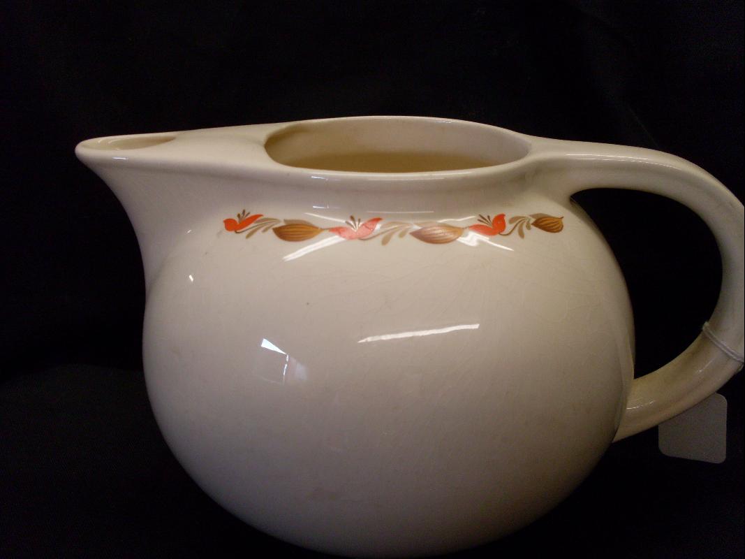 UNIVERSAL CAMBRIDGE TEA POT OVEN PROOF USA