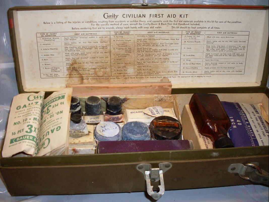 FIRST AIDE CURITY CIVILIAN FIRST AIDE KIT BAUER AND BLACK