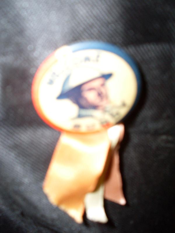 ww 1 returning soldier pin with ribbon
