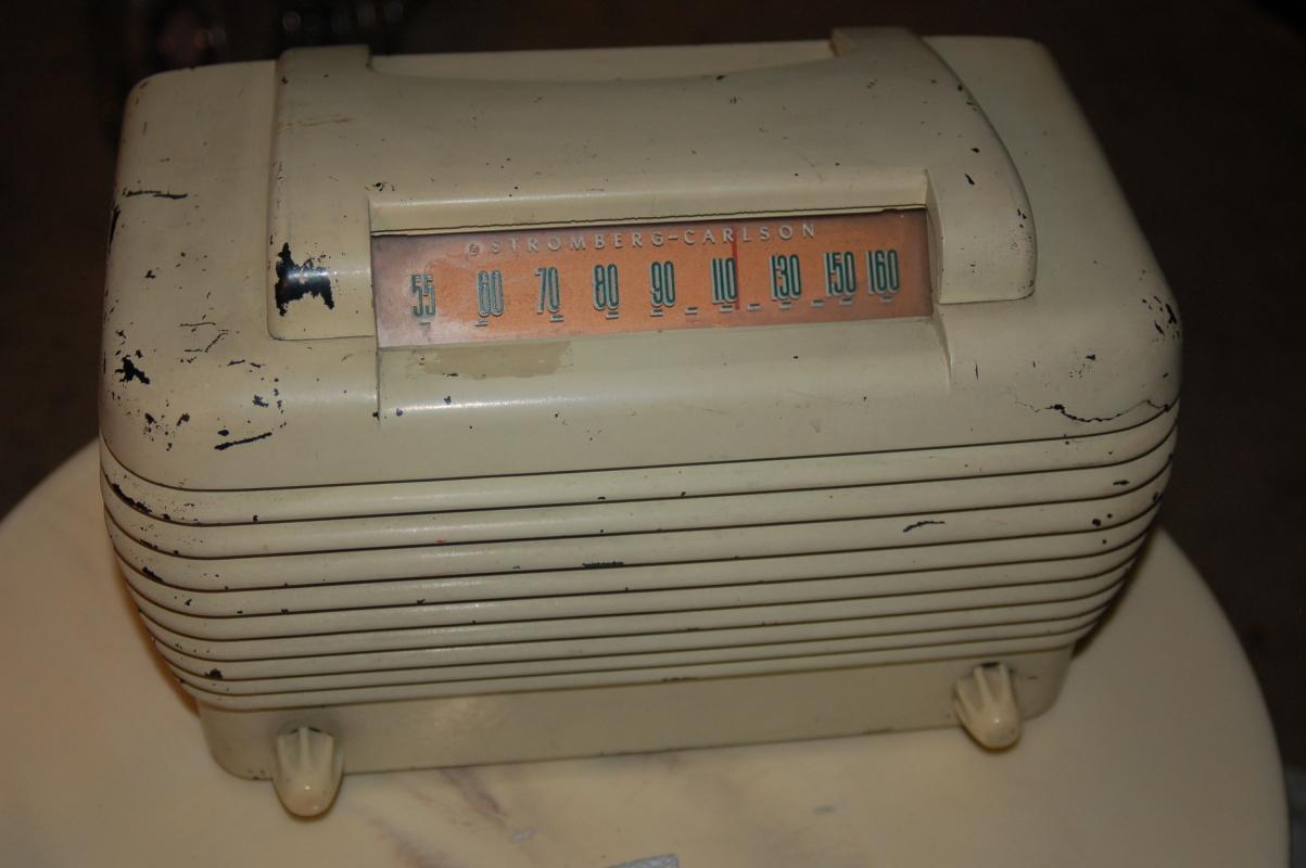 ANTIQUE STROMBERG-CARLSON RADIO