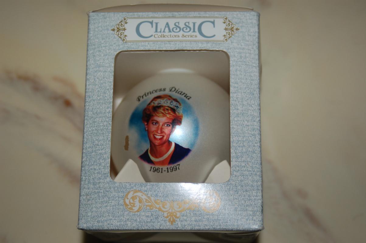 PRINCESS DIANA COLLECTIBLE CHRISTMAS ORNAMENT